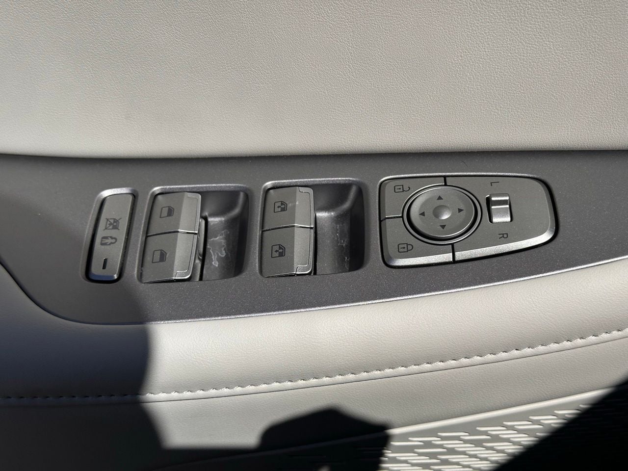 Used 2025 Steel Graphite Hyundai Limited image 27