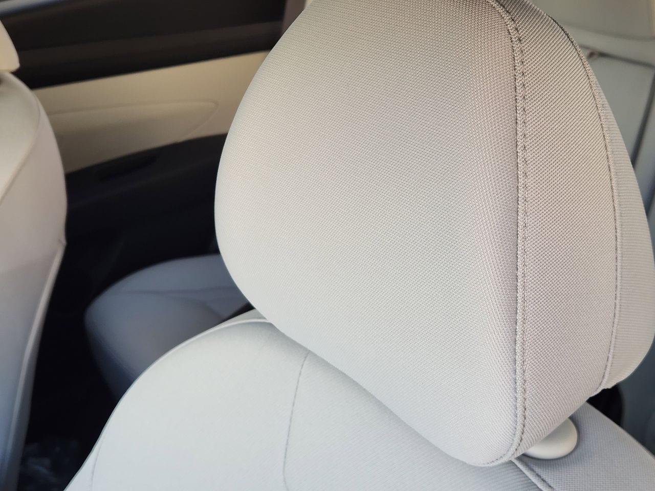 New 2026 W6H White Hyundai SEL FWD image 11