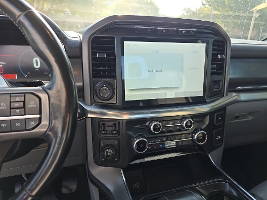 Used 2022 Oxford White Ford Lariat image 14