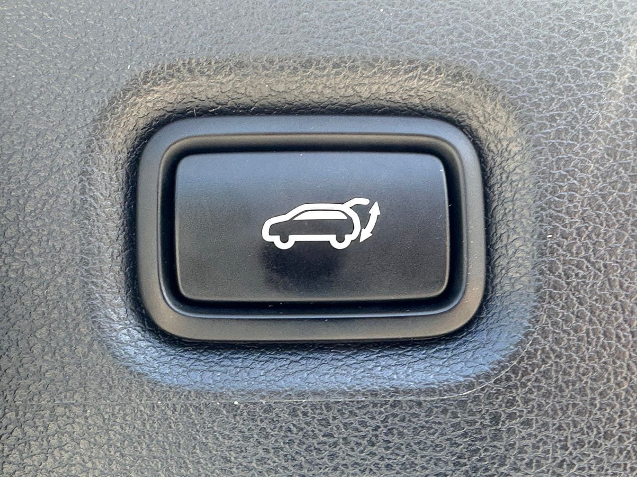 Certified Used 2023 Serenity White Pearl Hyundai SEL image 16