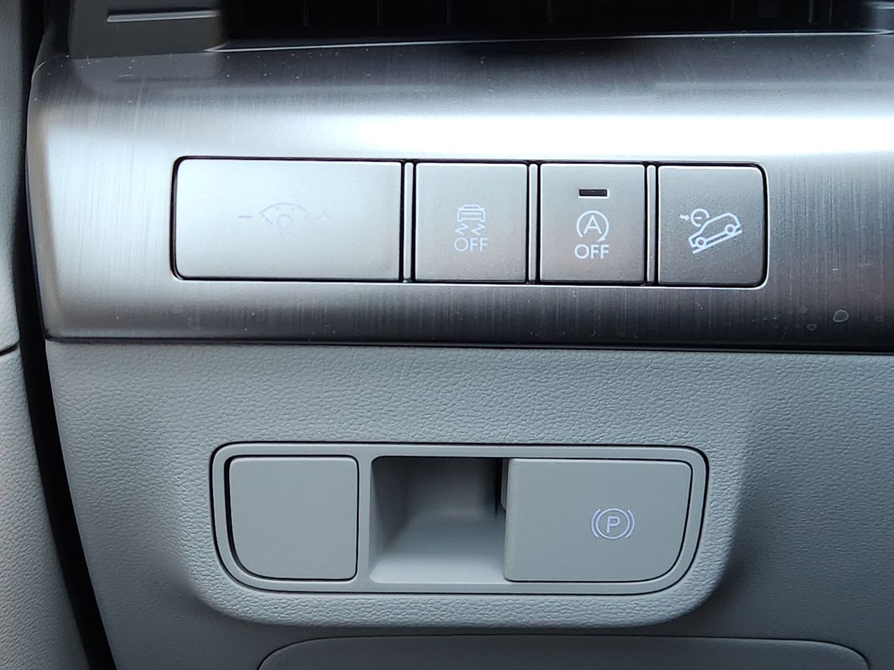 New 2026 C5G Gray Hyundai SE FWD image 20