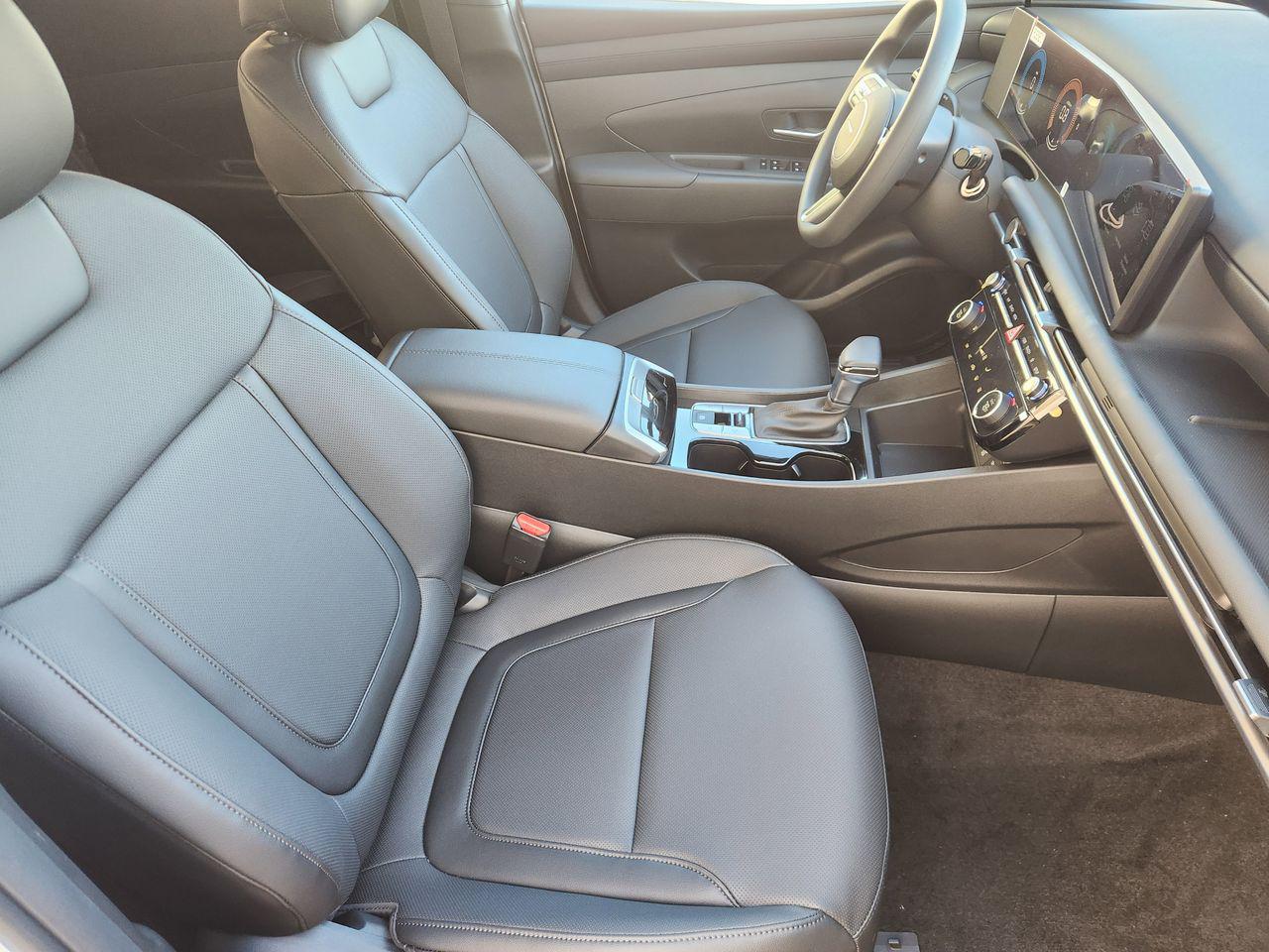 New 2026 SAW White Hyundai SEL FWD image 9