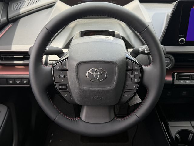2026 Toyota Prius Plug-in Hybrid SE - Photo 13