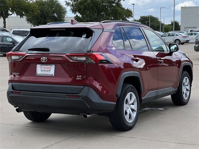 2021 Toyota RAV4 LE photo 4