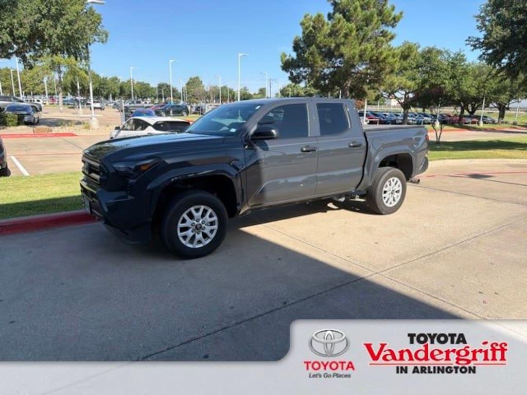 Used 2025 Toyota Tacoma SR Truck Double Cab