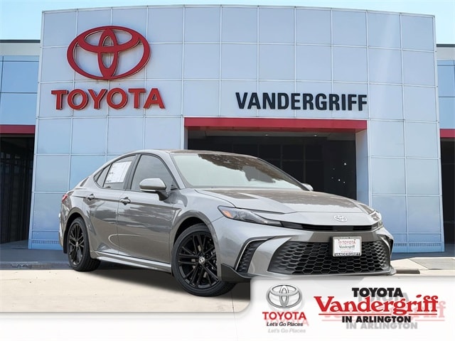 2026 Toyota Camry SE's photo