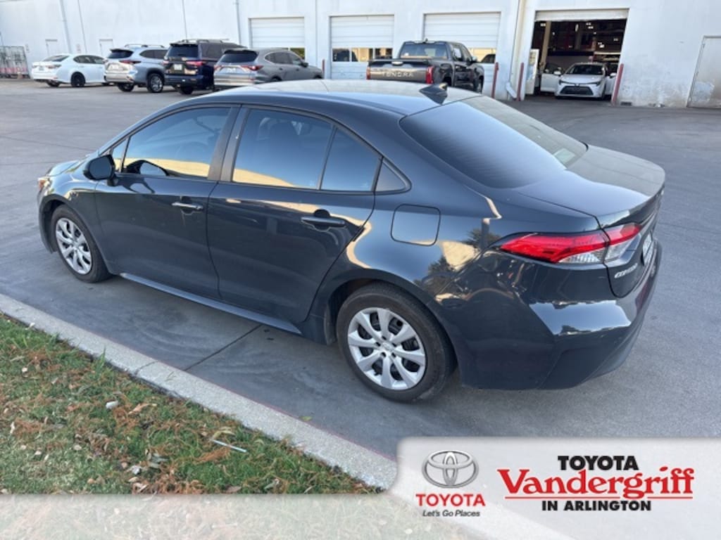 Used 2025 Toyota Corolla LE Sedan