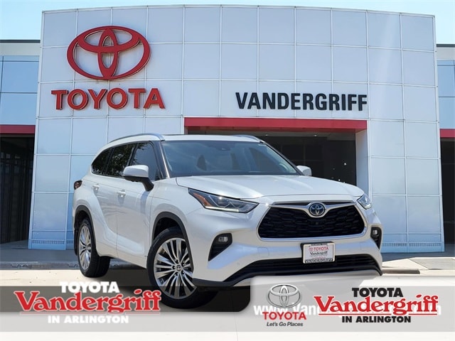 2023 Toyota Highlander Hybrid SUV 