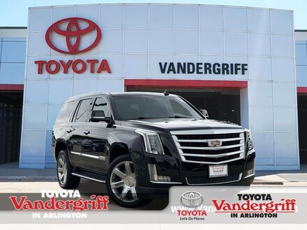 2018 CADILLAC Escalade Luxury SUV