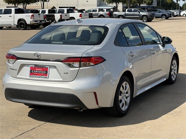2024 Toyota Corolla LE photo 3
