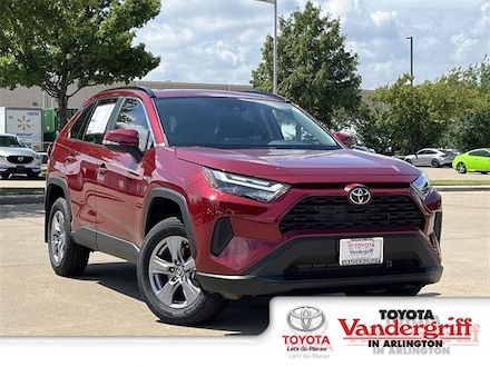 2025 Toyota RAV4 XLE SUV