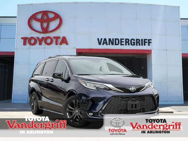 2024 Toyota Sienna Van Passenger Van 