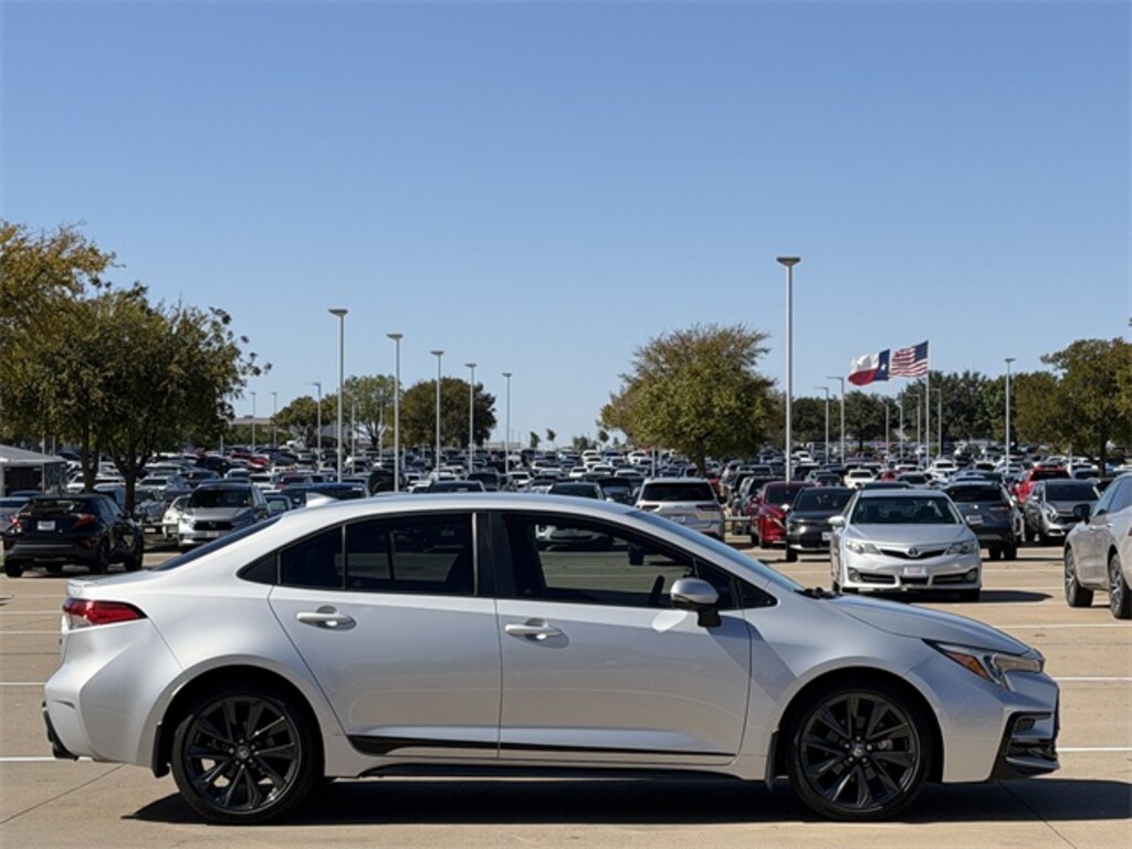 Used 2023 Toyota Corolla SE Sedan