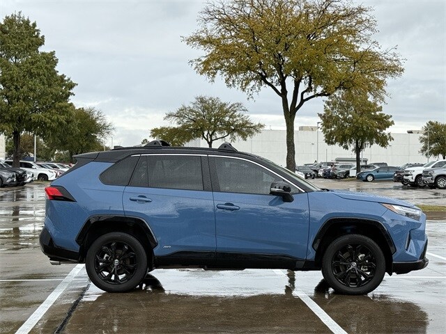 2023 Toyota RAV4 Hybrid XSE photo 3