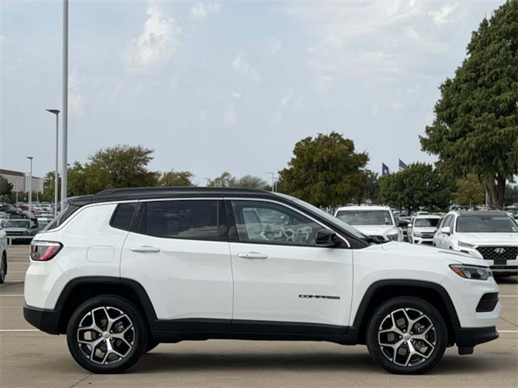 Used 2024 Jeep Compass Limited SUV