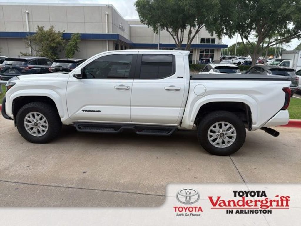 Used 2025 Toyota Tacoma SR5 Truck Double Cab