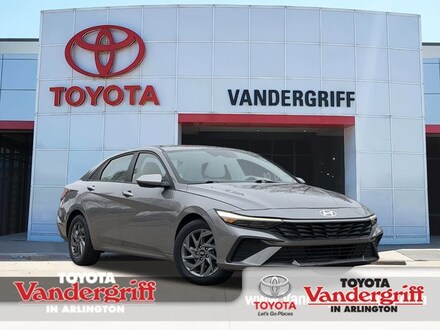 2024 Hyundai Elantra SEL Sedan