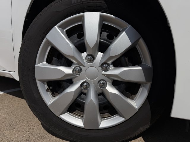 2016 Toyota Corolla LE - Photo 9
