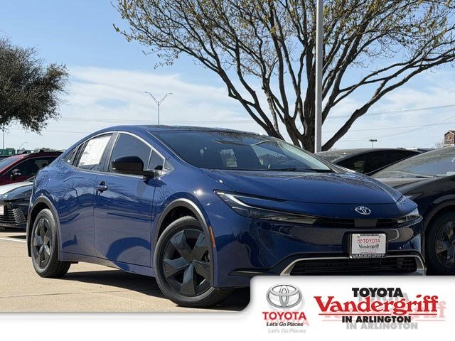 2026 Toyota Prius SE's photo