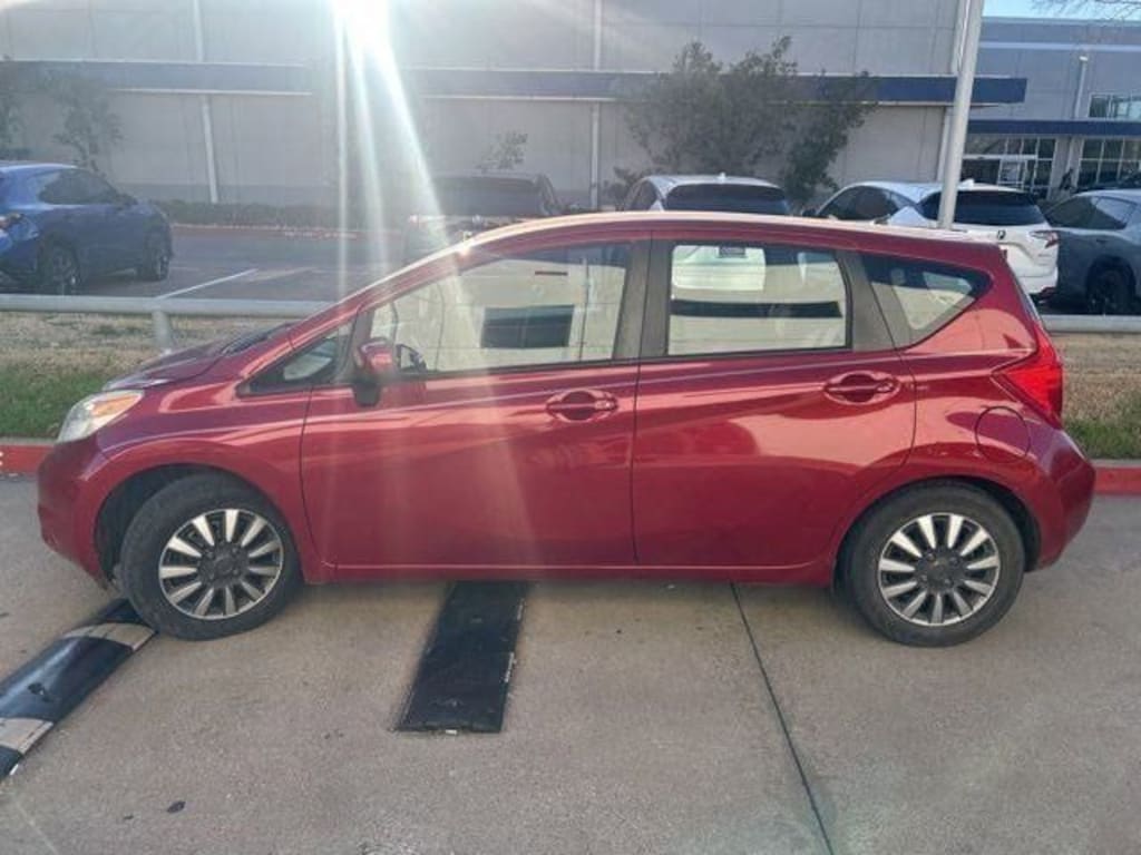 Used 2014 Nissan Versa Note SV Hatchback