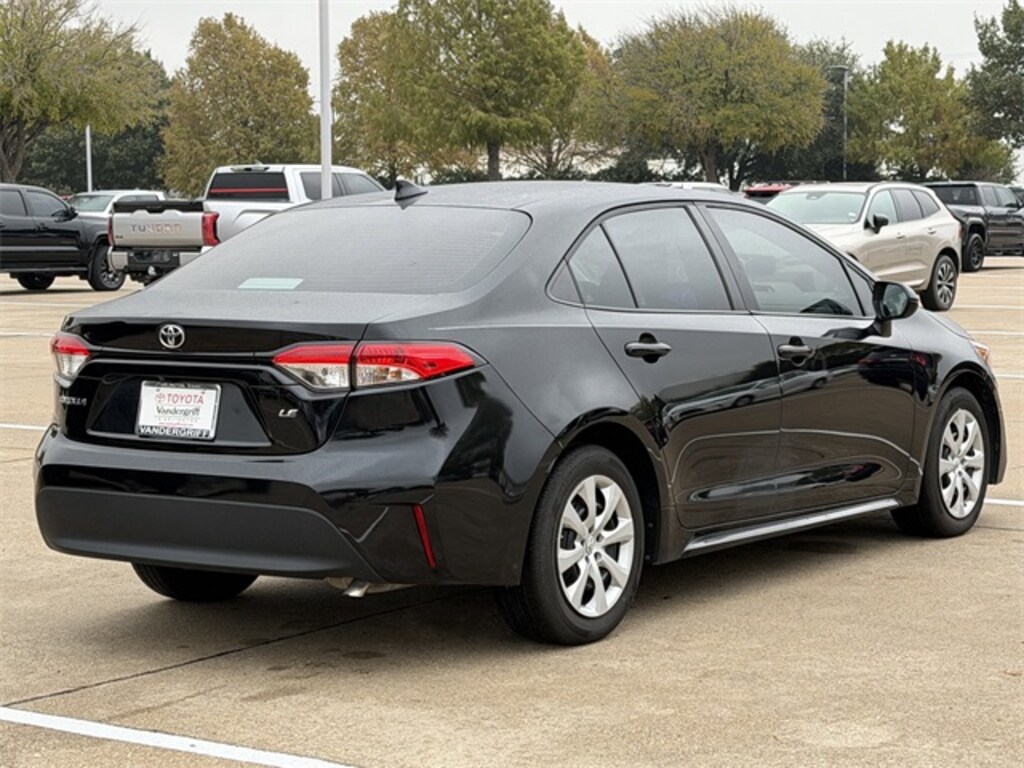 Used 2025 Toyota Corolla LE Sedan