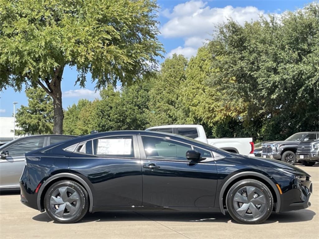 New 2026 Toyota Prius Plug-In Hybrid SE Hatchback