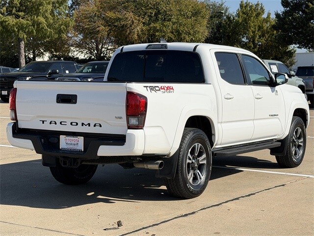 2019 Toyota Tacoma SR5 photo 4