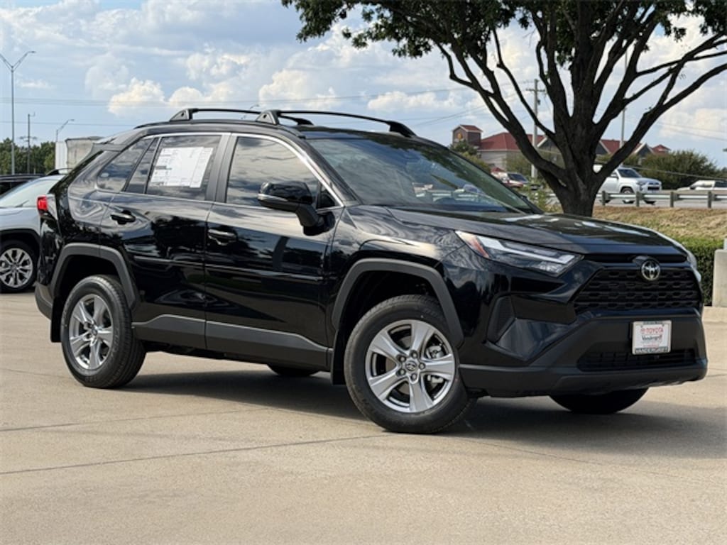 New 2025 Toyota RAV4 XLE SUV