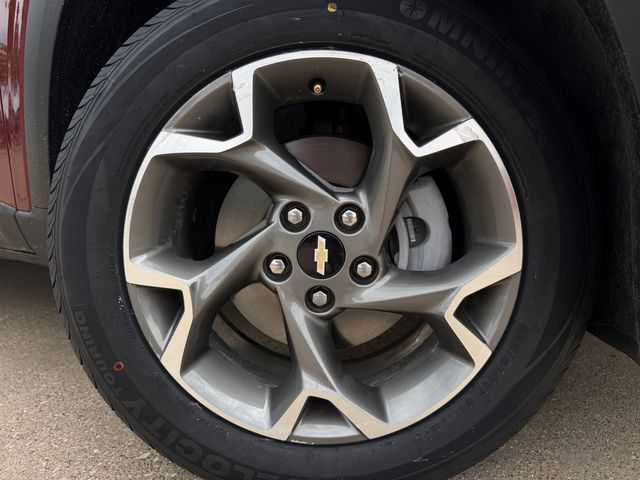 2025 Chevrolet Trax LT - Photo 10