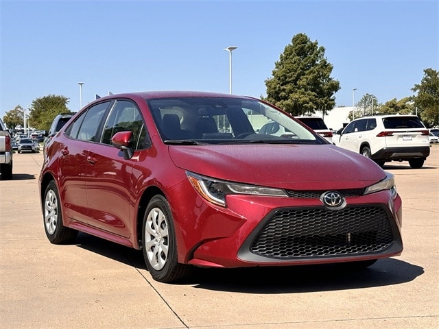 Used 2022 Toyota Corolla LE with VIN JTDEPMAE6NJ209442 for sale in Arlington, TX