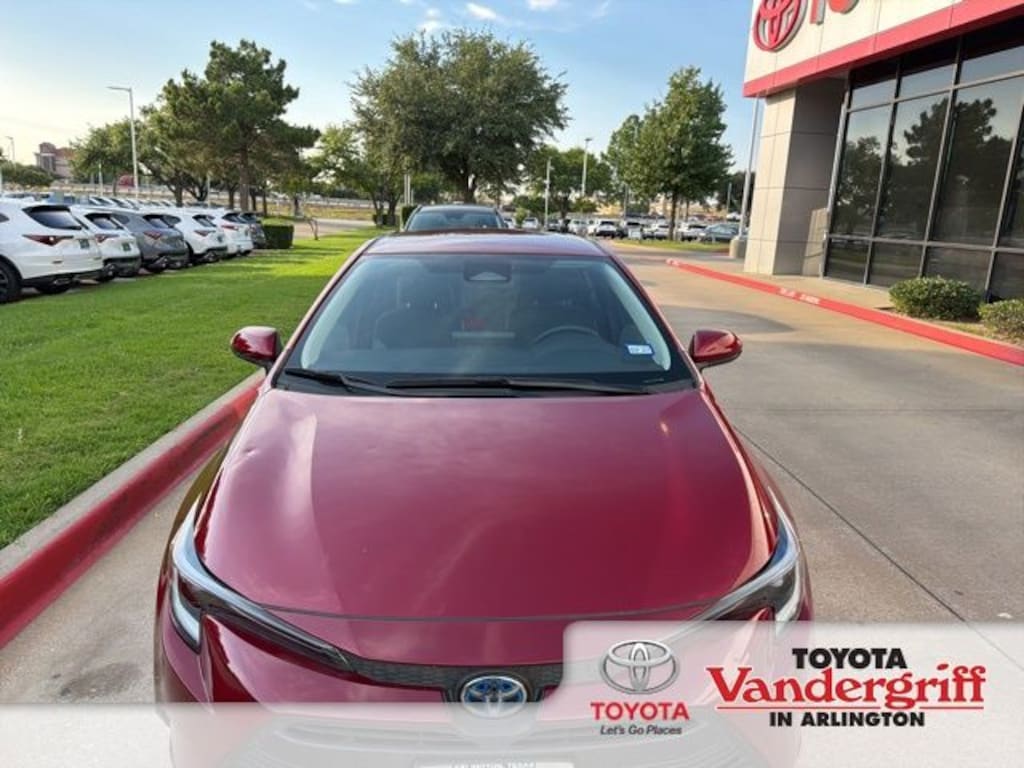 Used 2025 Toyota Corolla Hybrid LE Sedan