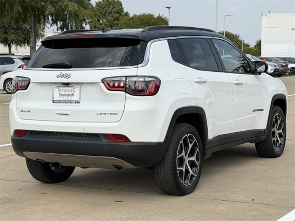 Used 2024 Jeep Compass Limited SUV