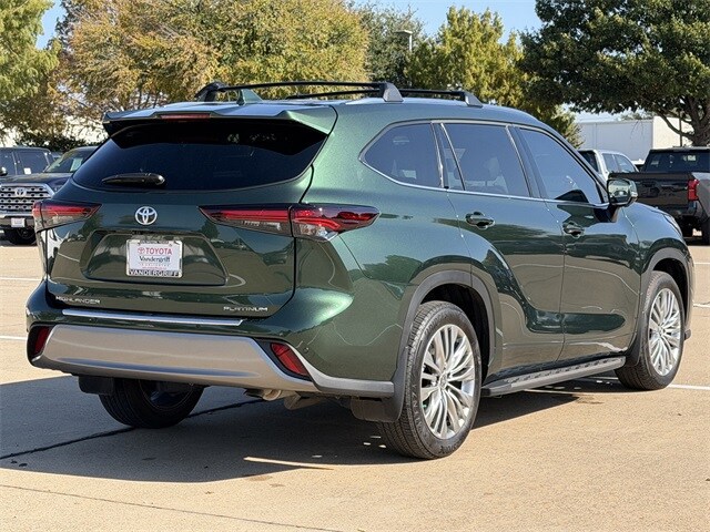 2024 Toyota Highlander Limited photo 4