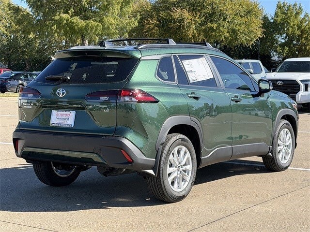 2026 Toyota Corolla Cross LE photo 3