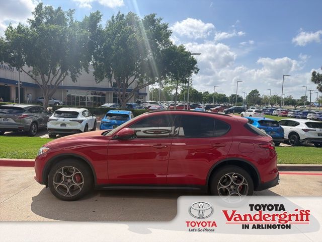 Rosso Competizione Tri-Coat 2018 Alfa Romeo Stelvio Sport AWD SUV / Crossover All-Wheel Drive 8-Speed Automatic