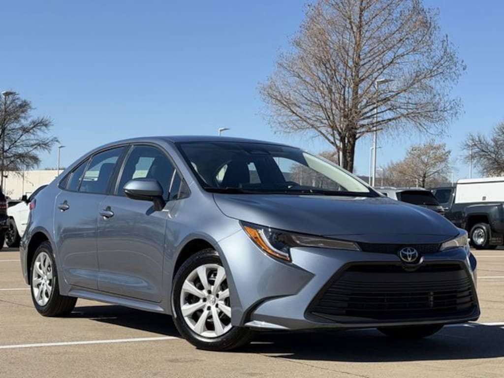 Certified 2025 Toyota Corolla LE Sedan