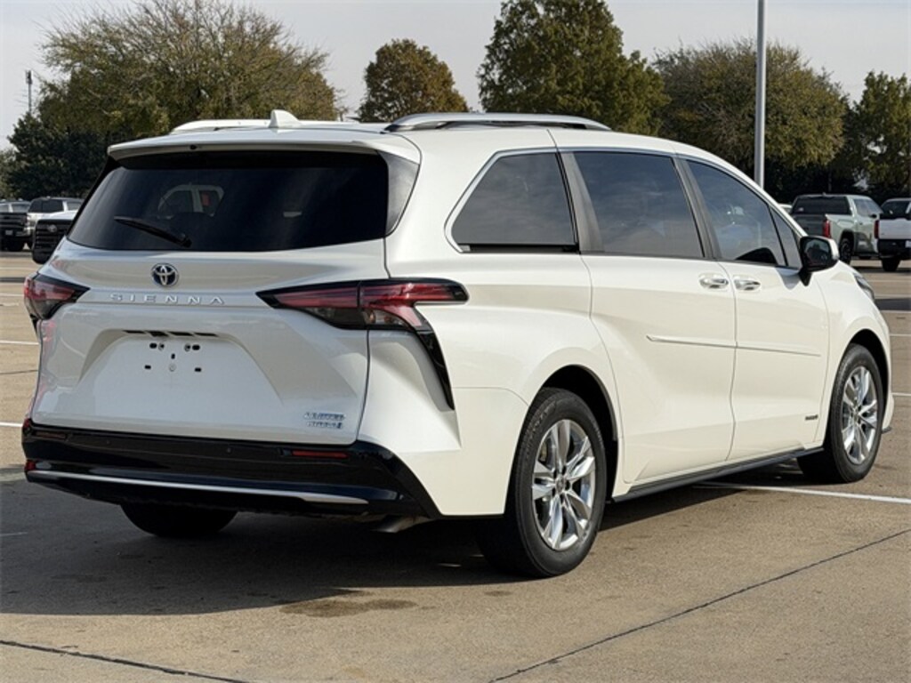 Certified 2021 Toyota Sienna Limited Van