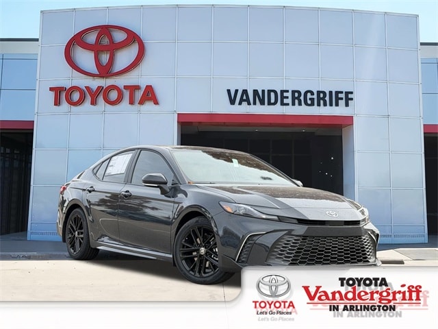 2026 Toyota Camry SE's photo