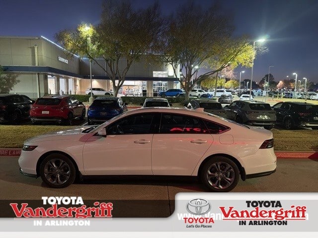 2024 Honda Accord EX's photo