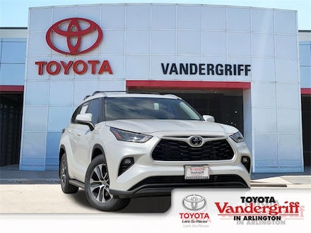 2025 Toyota Highlander XLE SUV