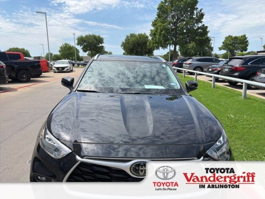 Used 2020 Toyota Highlander XLE SUV