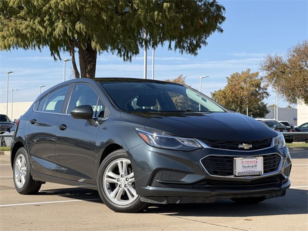 Used 2018 Chevrolet Cruze LT Hatchback