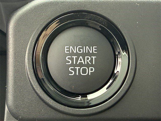 2026 Toyota Tacoma SR5 - Photo 18