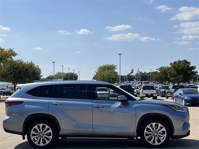 2023 Toyota Highlander Limited photo 3