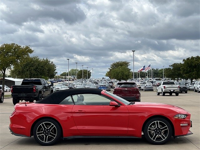 2023 Ford Mustang EcoBoost Premium Convertible photo 3