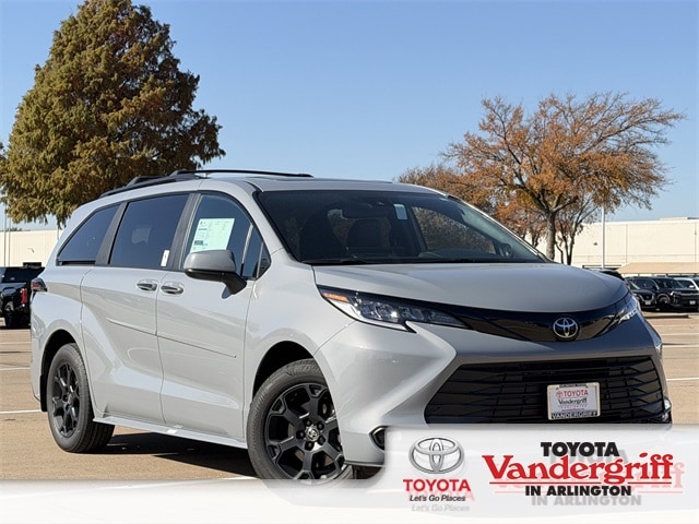 2026 Toyota Sienna Woodland Edition's photo