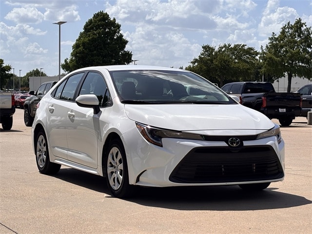 Used 2024 Toyota Corolla LE with VIN 5YFB4MDE7RP104546 for sale in Northfield, Minnesota