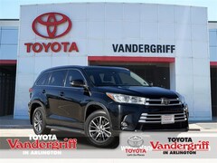 Used 2019 Toyota Highlander XLE SUV Arlington