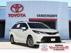 New 2025 Toyota Sienna XLE 8 Passenger Van Passenger Van Arlington, TX