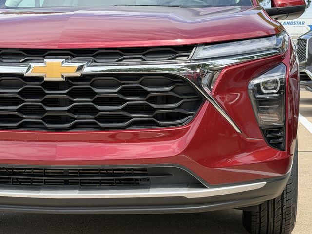 2025 Chevrolet Trax LT - Photo 9